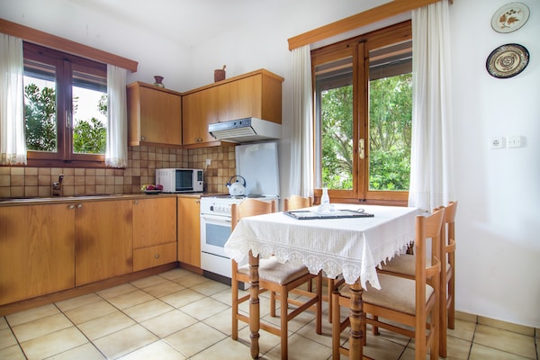 Foto van Villa in Lefkogia met Zwembad - Vakantiehuis in Lefkogia - Kitchen