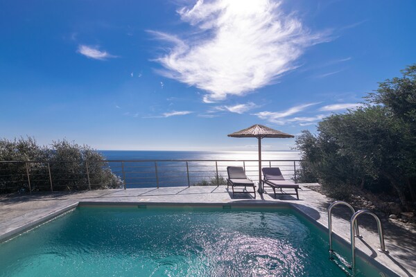 Foto van Villa in Plakias met privézwembad en zeezicht - Vakantiehuis in Plakias - PoolOfHouse