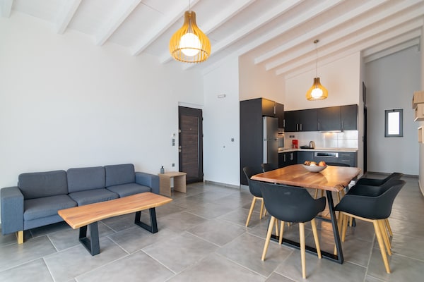 Foto van Villa in Plakias met privézwembad en zeezicht - Vakantiehuis in Plakias - LivingRoom