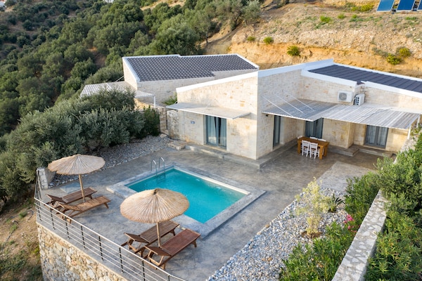 Foto van Villa in Plakias met privézwembad en zeezicht - Vakantiehuis in Plakias - Outdoor