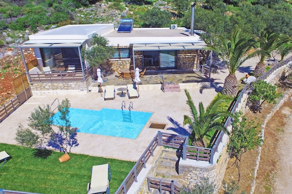 Foto van Cottage in Plakias met zwembad en uitzicht - Vakantiehuis in Plakias - Outdoor
