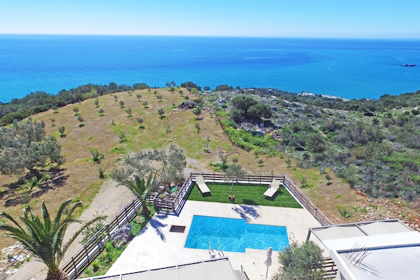 Foto van Cottage in Plakias met zwembad en uitzicht - Vakantiehuis in Plakias - Outdoor