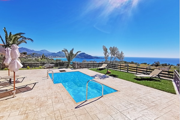 Foto van Cottage in Plakias met zwembad en uitzicht - Vakantiehuis in Plakias - PoolOfHouse