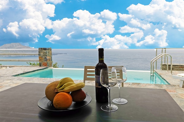 Foto van Villa in Plakias met Privézwembad en Uitzicht - Vakantiehuis in Plakias - Ambiance