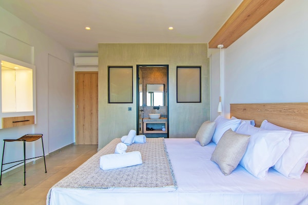 Foto van Villa in Sellia met Zwembad en Uitzicht - Vakantiehuis in Sellia - BedRoom