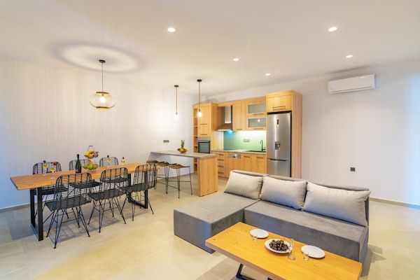 Foto van Villa in Sellia met privézwembad & zeezicht - Vakantiehuis in Sellia - LivingRoom