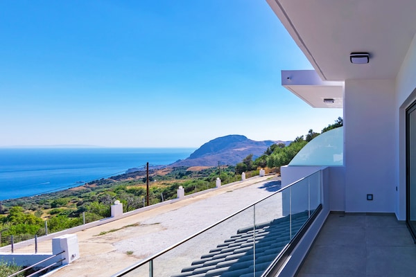 Foto van Villa in Sellia met privézwembad & zeezicht - Vakantiehuis in Sellia - TerraceBalcony