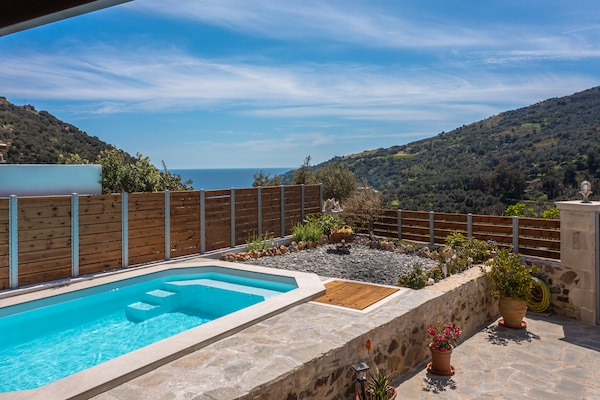 Foto van Villa op Kreta met Zwembad & Strand dichtbij - Vakantiehuis in Rodakino - PoolOfHouse