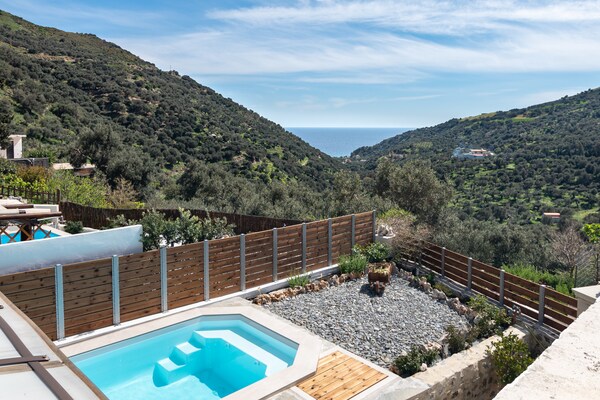 Foto van Villa op Kreta met Zwembad & Strand dichtbij - Vakantiehuis in Rodakino - PoolOfHouse