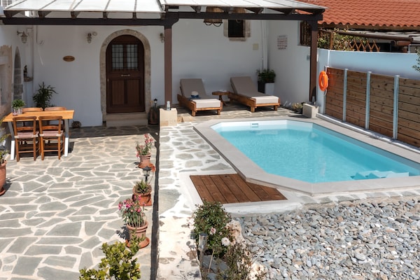 Foto van Villa op Kreta met Zwembad & Strand dichtbij - Vakantiehuis in Rodakino - Outdoor