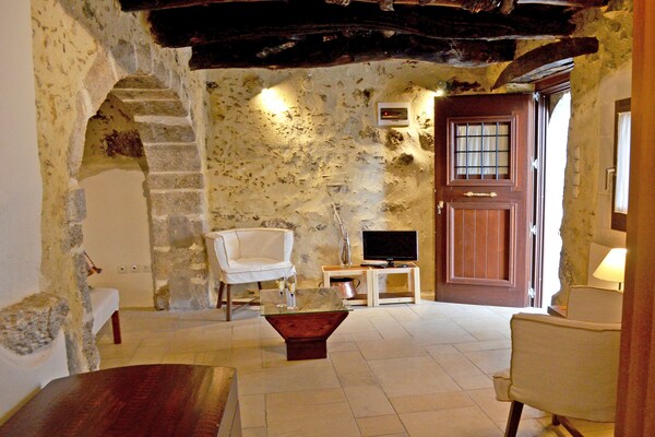 Foto van Villa op Kreta met Zwembad & Strand dichtbij - Vakantiehuis in Rodakino - LivingRoom