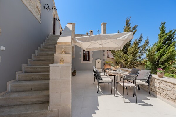 Foto van Evergreen Villa gelegen aan de rand van Patsos - Vakantiehuis in Amari - Outdoor