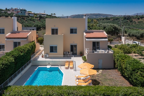 Foto van Villa in Adelianos Kampos met Privézwembad - Vakantiehuis in Adelianos Kampos - Outdoor