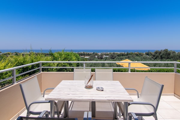Foto van Villa in Adelianos Kampos met Privézwembad - Vakantiehuis in Adelianos Kampos - TerraceBalcony