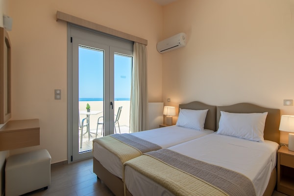 Foto van Villa in Adelianos Kampos bij zandstrand - Vakantiehuis in Adelianos Kampos - BedRoom