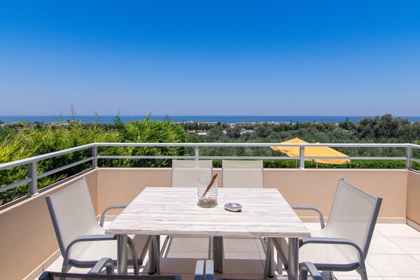 Foto van Villa in Adelianos Kampos bij zandstrand - Vakantiehuis in Adelianos Kampos - TerraceBalcony