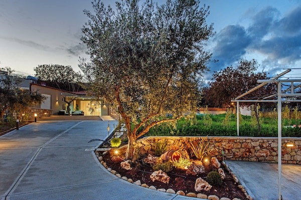 Foto van Villa in Gerani met privézwembad en zeezicht - Vakantiehuis in Gerani - Outdoor