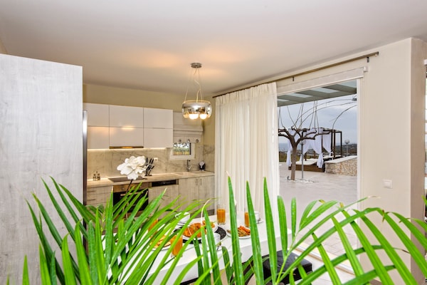 Foto van Villa in Gerani met privézwembad en zeezicht - Vakantiehuis in Gerani - Kitchen