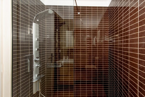 Foto van Villa in Gerani met privézwembad en zeezicht - Vakantiehuis in Gerani - BathRoom