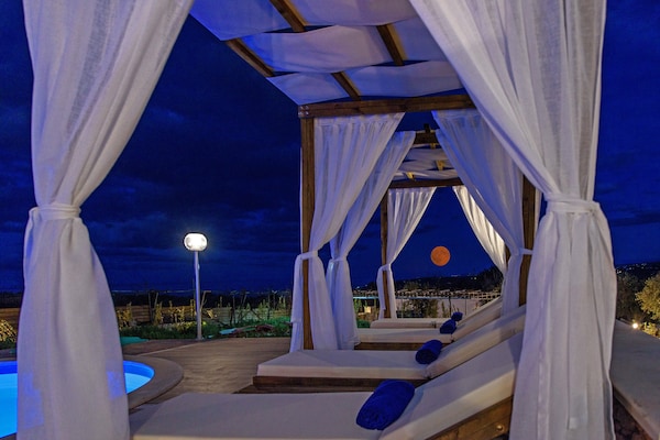 Foto van Villa in Gerani met privézwembad en zeezicht - Vakantiehuis in Gerani - Outdoor