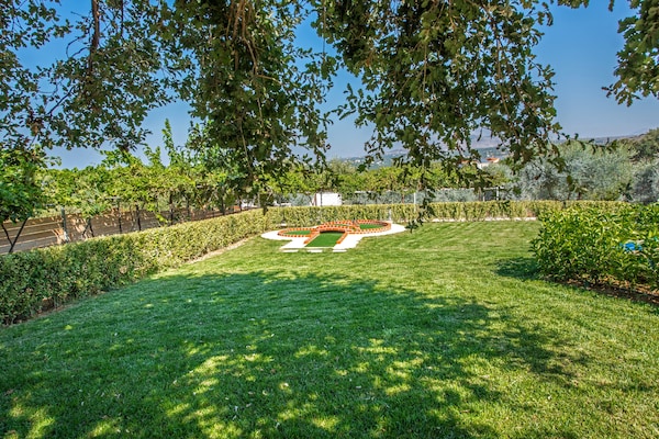 Foto van Villa in Gerani met privézwembad en zeezicht - Vakantiehuis in Gerani - GardenSummer