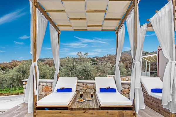 Foto van Villa in Gerani met privézwembad en zeezicht - Vakantiehuis in Gerani - Outdoor