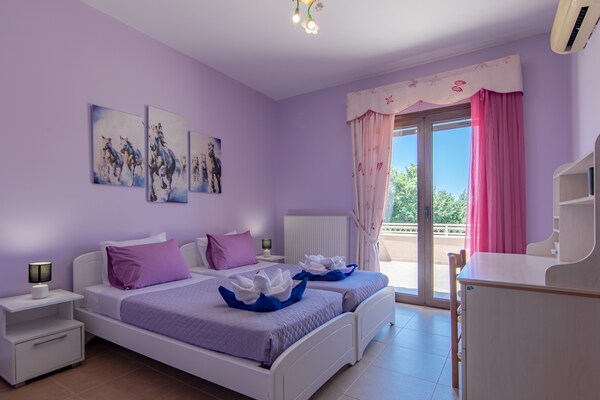 Foto van Villa in Prines met Privézwembad - Vakantiehuis in Prines - BedRoom