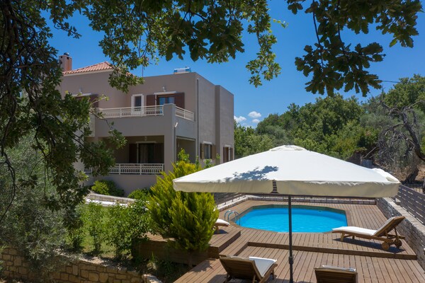 Foto van Villa in Prines met Privézwembad - Vakantiehuis in Prines - Outdoor