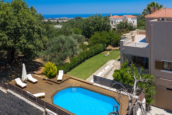 Foto van Villa in Prines met Privézwembad - Vakantiehuis in Prines - Outdoor