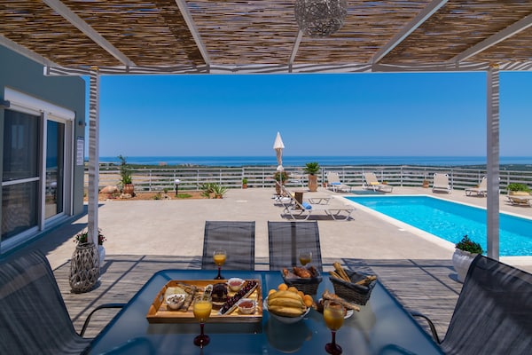 Foto van Villa in Agia Triada met privézwembad - Vakantiehuis in Agia Triada - PoolOfHouse