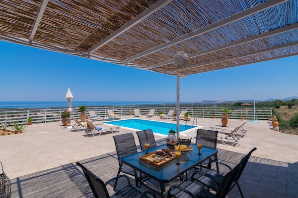 Foto van Villa in Agia Triada met privézwembad - Vakantiehuis in Agia Triada - PoolOfHouse