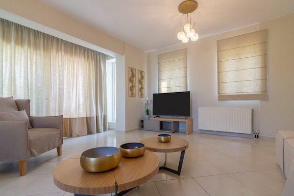Foto van Villa in Sfakaki met Privézwembad & Uitzicht - Vakantiehuis in Sfakaki - LivingRoom