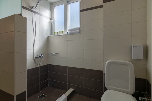 Foto van Villa in Sfakaki met Privézwembad & Uitzicht - Vakantiehuis in Sfakaki - BathRoom