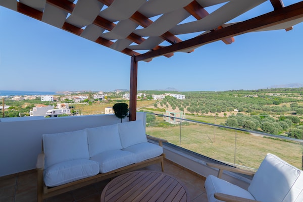 Foto van Villa in Sfakaki met Privézwembad & Uitzicht - Vakantiehuis in Sfakaki - TerraceBalcony