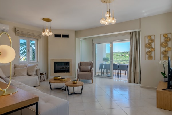 Foto van Villa in Sfakaki met Privézwembad & Uitzicht - Vakantiehuis in Sfakaki - LivingRoom