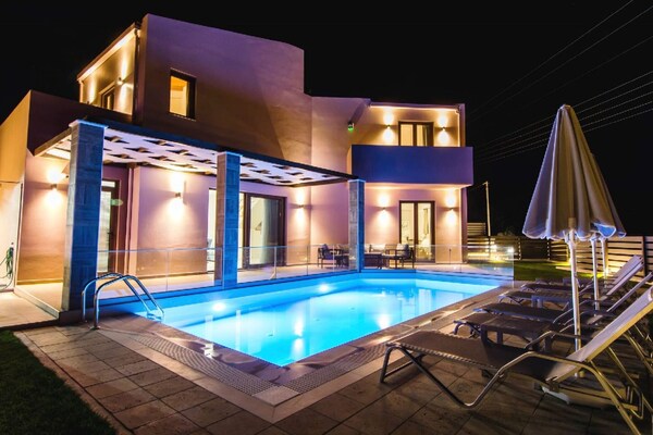 Foto van Villa Maroulas met bubbelbad - Vakantiehuis in Maroulas - PoolOfHouse