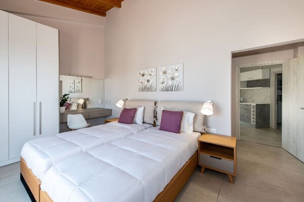 Foto van Villa Maroulas met bubbelbad - Vakantiehuis in Maroulas - BedRoom