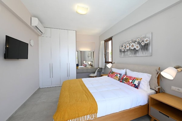 Foto van Villa Maroulas met bubbelbad - Vakantiehuis in Maroulas - BedRoom