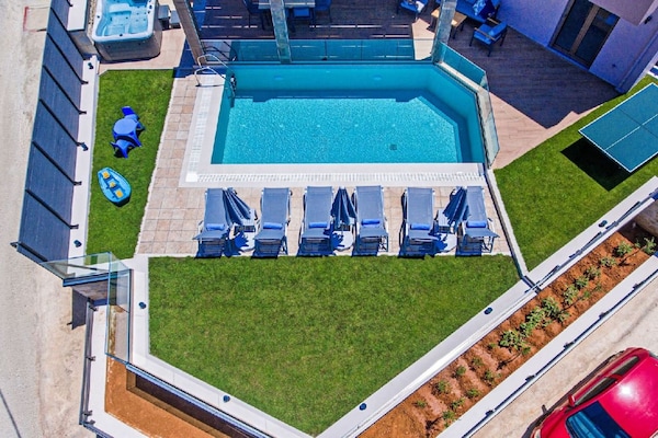 Foto van Villa Maroulas met bubbelbad - Vakantiehuis in Maroulas - PoolOfHouse