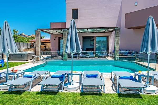 Foto van Villa Maroulas met bubbelbad - Vakantiehuis in Maroulas - PoolOfHouse