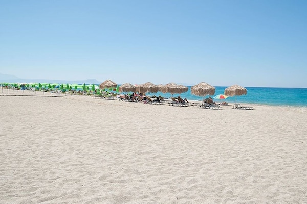 Foto van Villa Maroulas met bubbelbad - Vakantiehuis in Maroulas - AreaSummer5KM