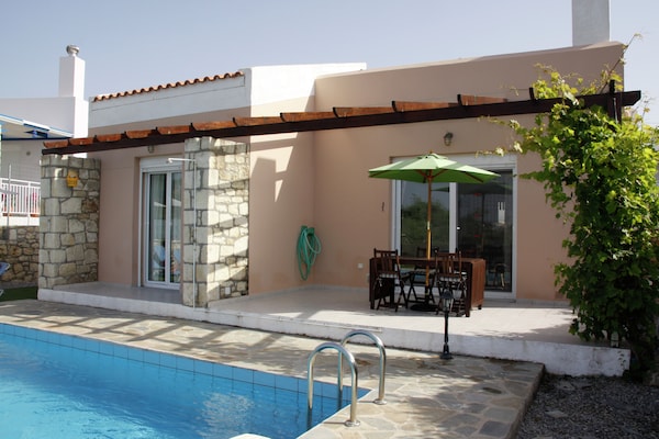 Foto van Villa in Loutra met zwembad bij Rethymno - Vakantiehuis in Loutra - PoolOfHouse