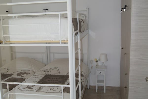 Foto van Villa in Loutra met Zeezicht en Zwembad - Vakantiehuis in Loutra, Rethymno - BedRoom