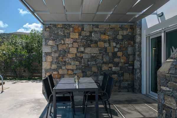 Foto van villa in Agia Triada heeft 2 slaapkamers - Vakantiehuis in Agia Triada - Outdoor