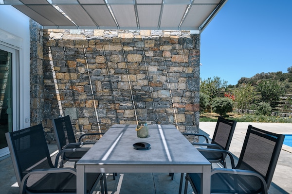 Foto van villa in Agia Triada heeft 2 slaapkamers - Vakantiehuis in Agia Triada - Outdoor