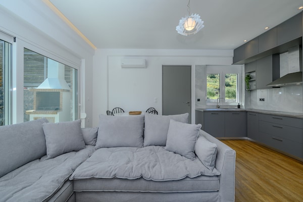 Foto van villa in Agia Triada heeft 2 slaapkamers - Vakantiehuis in Agia Triada - LivingRoom
