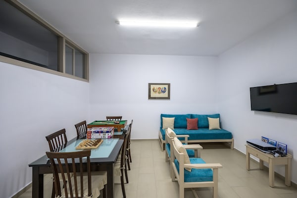 Foto van Villa met 4 slaapkamers in Adele - Vakantiehuis in Adele - DiningRoom