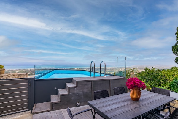 Foto van Villa met 3 slaapkamers in Maroulas - Vakantiehuis in Maroulas - PoolOfHouse