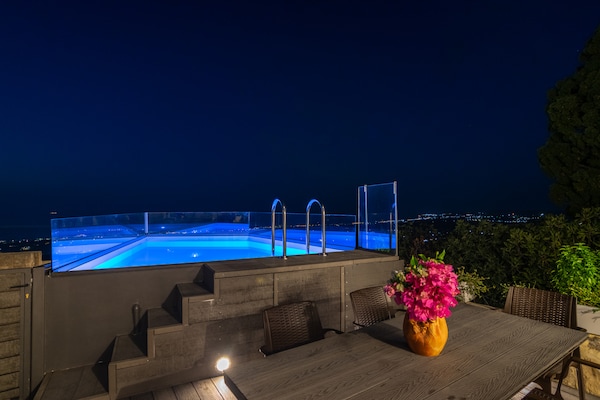Foto van Villa met 3 slaapkamers in Maroulas - Vakantiehuis in Maroulas - PoolOfHouse