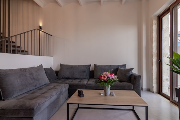 Foto van Villa met 3 slaapkamers in Maroulas - Vakantiehuis in Maroulas - LivingRoom